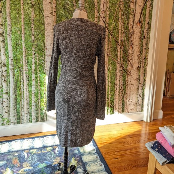 Abercrombie & Fitch Cable Knit Sweater Dress in Heathered Gray, Like New / NWOT - Picture 2 of 11